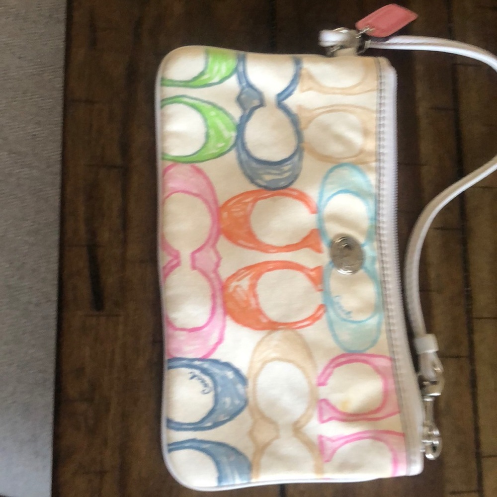 Couch wristlet